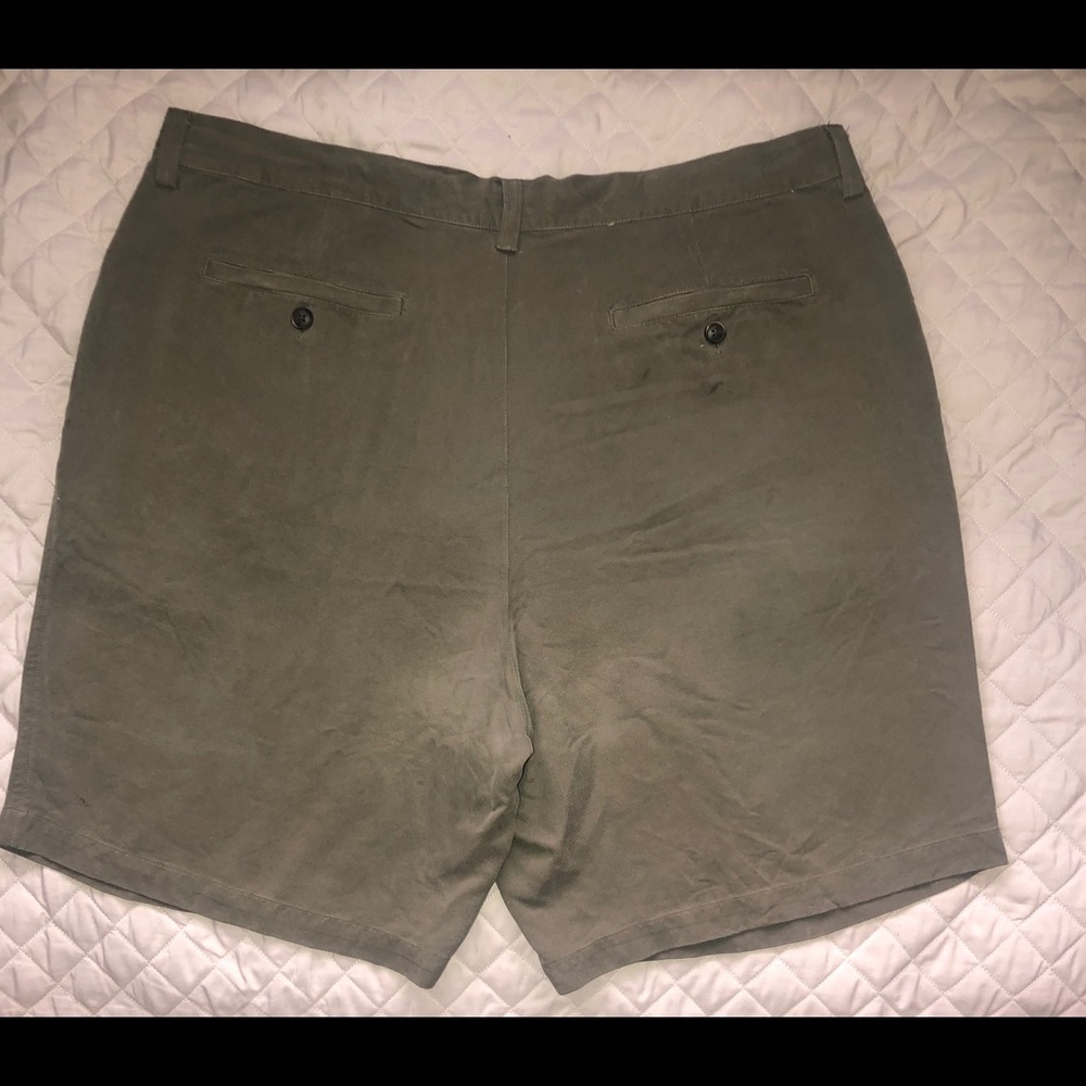 Tommy Bahama Men’s 100% Silk Dress Shorts